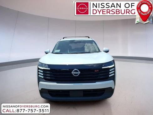 New 2025 Nissan Kicks SR w/ Illumination Package AWD/4WD image 8