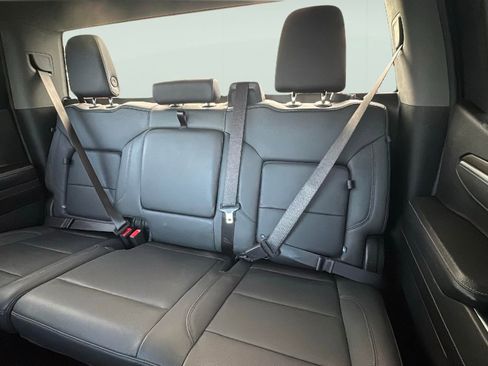 Used 2025 GMC Sierra 1500 SLT image 24