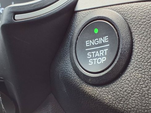 Used 2022 Ford Escape SE w/ SE Sport Appearance Package FWD image 16