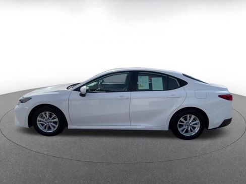 Used 2025 Toyota Camry LE FWD image 9