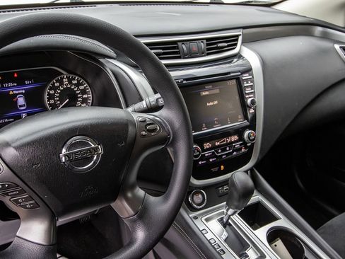Used 2020 Nissan Murano S image 13