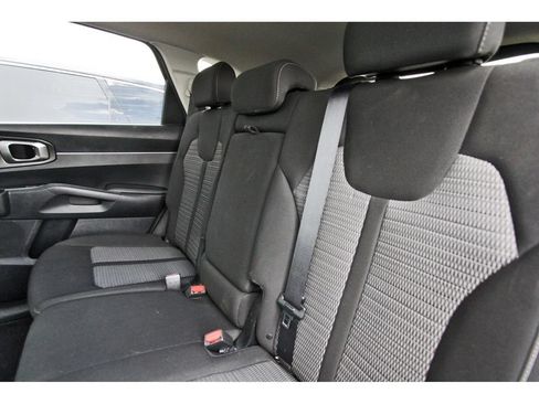 Used 2022 Kia Sorento LX FWD image 30