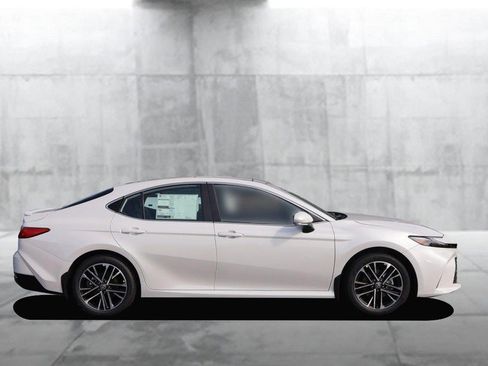 New 2026 Toyota Camry XLE image 5