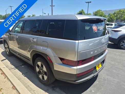 Used 2026 Hyundai Santa Fe SE FWD image 4