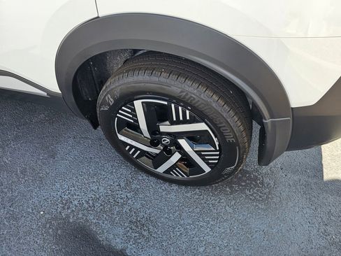 New 2026 Nissan Kicks SV image 9