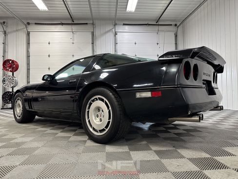 Used 1987 Chevrolet Corvette Coupe RWD image 21