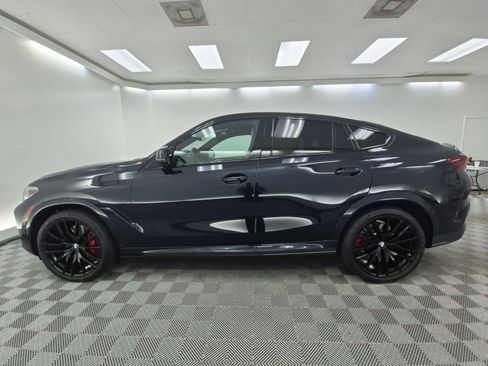 Used 2021 BMW X6 M50i AWD/4WD image 2