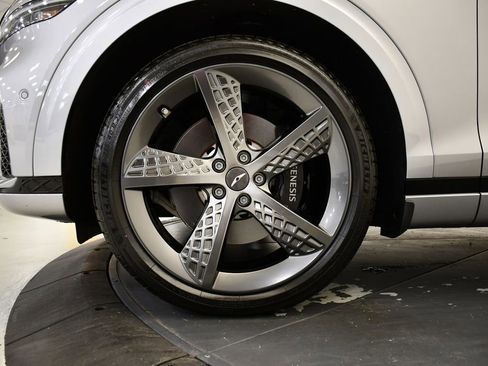 Used 2025 Genesis GV70 3.5T Sport w/ Sport Advanced Package image 13