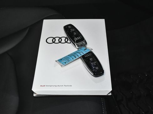 Used 2025 Audi Q7 3.0T Premium w/ Convenience Package image 92