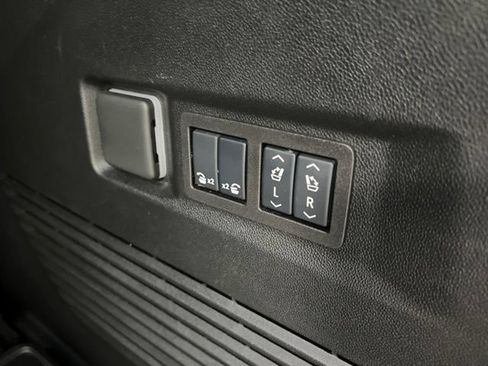 Used 2025 GMC Yukon AT4 Ultimate w/ LPO, Floor Liner Package AWD/4WD image 54