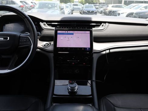 Used 2022 Jeep Grand Cherokee Limited RWD image 23