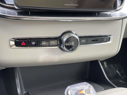 Used 2026 Volvo XC90 B6 Ultra w/ Lounge Package image 43