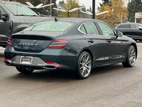 Used 2024 Genesis G70 2.5T image 4