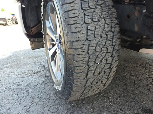 Used 2019 Ford F150 XL w/ Equipment Group 101A Mid AWD/4WD image 4