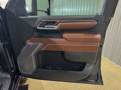 Used 2025 GMC Sierra 3500 Denali Ultimate image 26