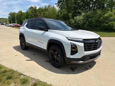 New 2026 Chevrolet Equinox LT w/ Convenience Package II FWD image 11