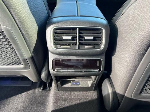 New 2026 Mercedes-Benz GLE 580 4MATIC image 29