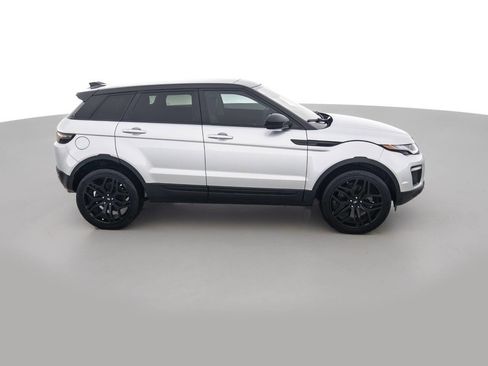 Used 2017 Land Rover Range Rover Evoque SE image 4