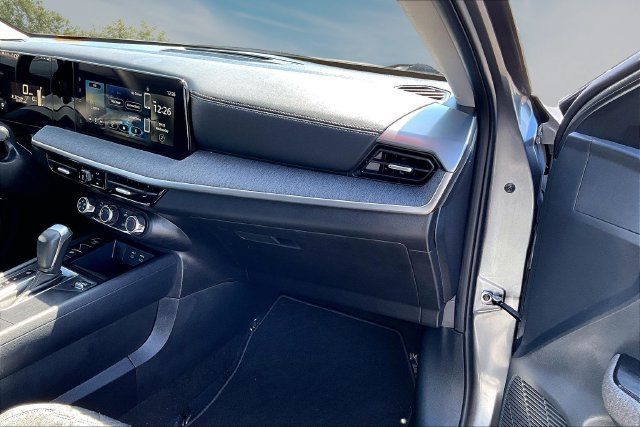 Certified 2025 Nissan Kicks SV FWD image 24
