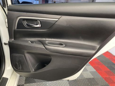 Used 2017 Nissan Altima 2.5 SR w/ Midnight Edition Package image 10