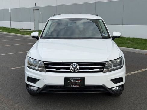 Used 2018 Volkswagen Tiguan S image 2