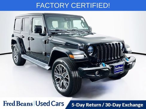 Used 2021 Jeep Wrangler Unlimited Sahara AWD/4WD image 1
