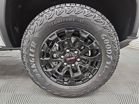 New 2026 GMC Canyon Elevation w/ Convenience Package image 45