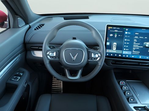 New 2024 VinFast VF 9 Plus AWD/4WD image 16