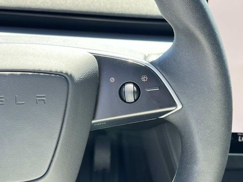 Used 2025 Tesla Model 3 Long Range image 26