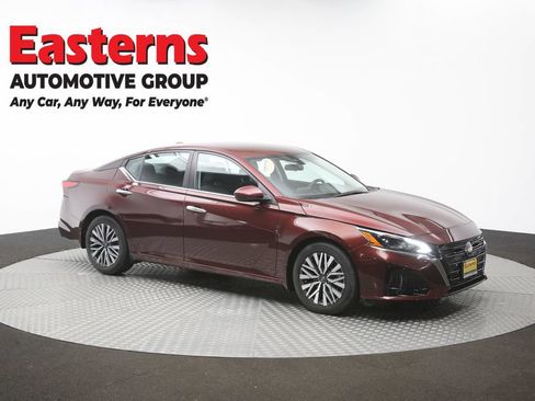 Used 2023 Nissan Altima 2.5 SV FWD image 48