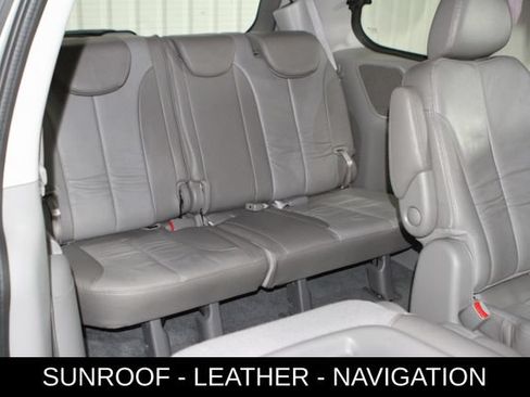 Used 2014 Kia Sedona EX w/ Navigation Package FWD image 25
