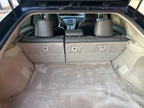 Used 2015 Toyota Prius image 8