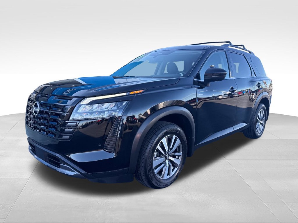 Used 2026 Nissan Pathfinder SL FWD image 2