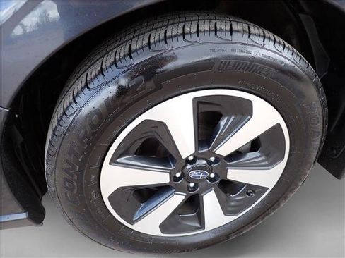 Used 2018 Subaru Forester 2.5i Premium AWD/4WD image 7