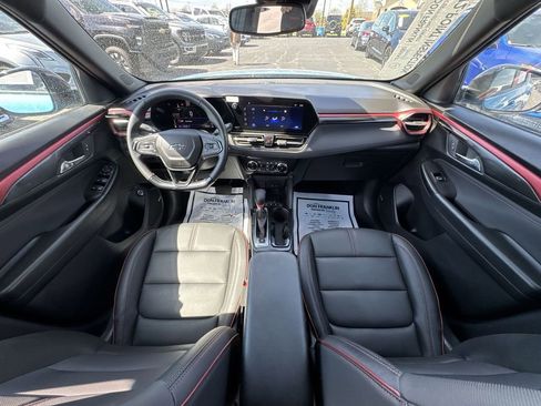 Used 2025 Chevrolet TrailBlazer RS w/ Convenience Package image 21