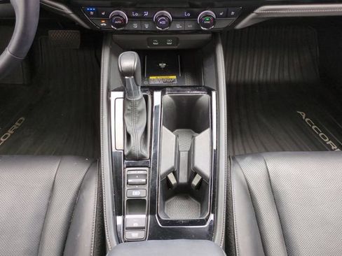 Used 2023 Honda Accord Touring image 14