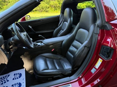 Used 2008 Chevrolet Corvette Coupe w/ Z51 Performance Package RWD image 53