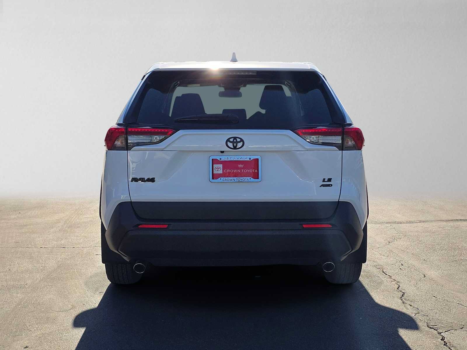 Certified 2025 Toyota RAV4 LE AWD/4WD image 4