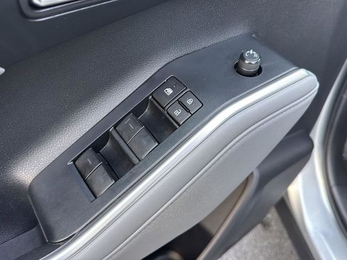 Certified 2023 Toyota Highlander XLE image 29