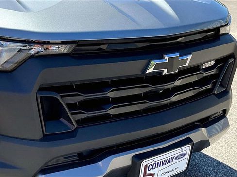 Used 2023 Chevrolet Colorado Trail Boss w/ Technology Package AWD/4WD image 35