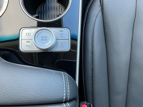 Used 2025 Genesis GV80 2.5T image 26