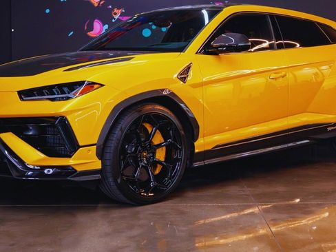 Used 2024 Lamborghini Urus Performante image 2