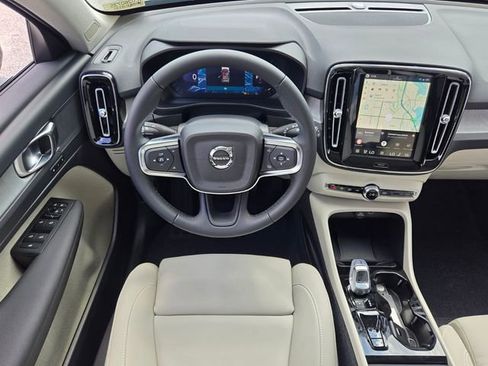 New 2026 Volvo XC40 B5 Plus w/ Protection Package Premier AWD/4WD image 17