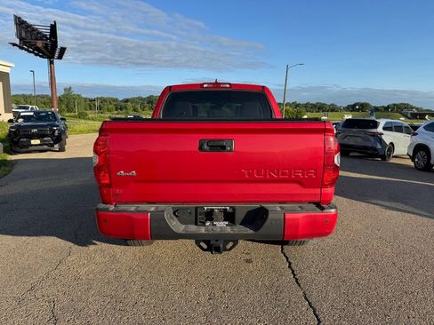Used 2021 Toyota Tundra Limited w/ Limited Premium Package AWD/4WD image 15