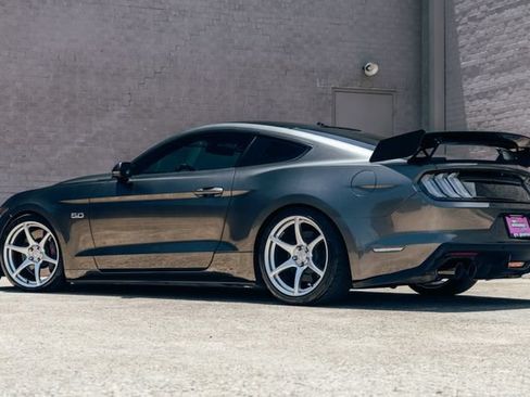 Used 2017 Ford Mustang GT Premium w/ GT Performance Package RWD image 37