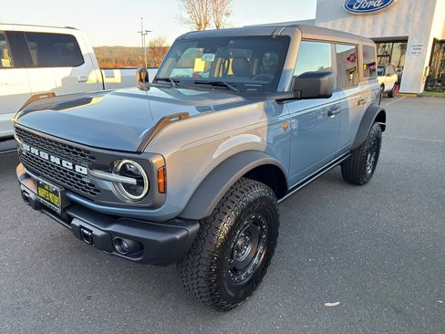 New 2025 Ford Bronco Badlands w/ Sasquatch Package AWD/4WD image 53