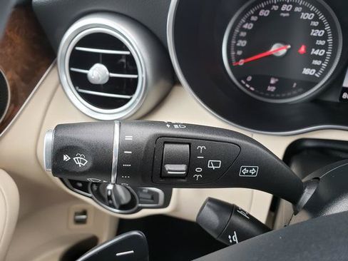 Used 2017 Mercedes-Benz GLC 300 4MATIC image 28