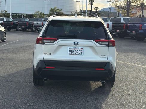 Certified 2022 Toyota RAV4 XLE Premium image 4