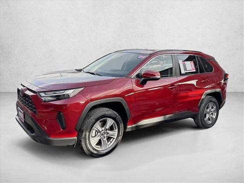 Used 2025 Toyota RAV4 XLE image 1