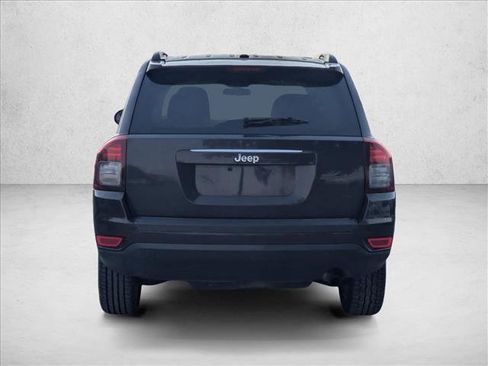 Used 2014 Jeep Compass Latitude w/ Sun/Sound Group FWD image 6